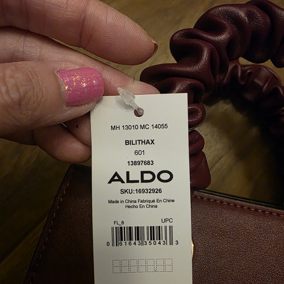 Aldo Bliithax Burgundy and Gold Crossbody Bag - Picture 4 of 6